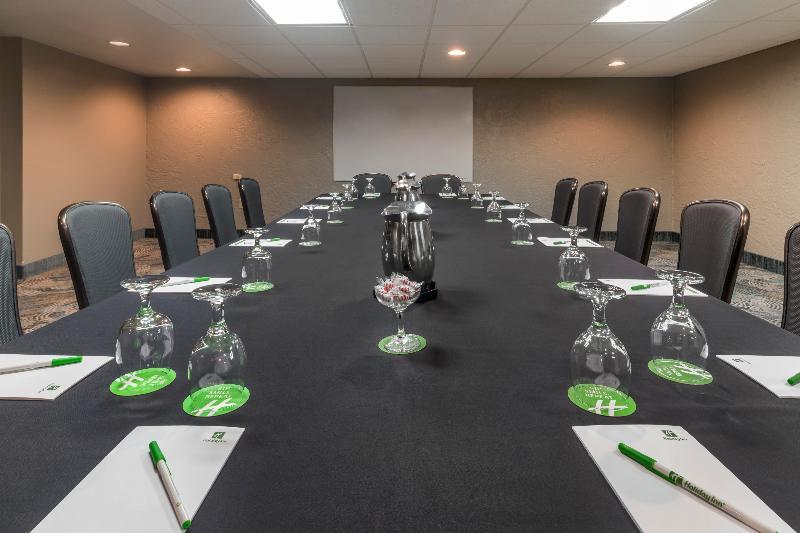 Hotel Holiday And Airport North By Ihg Phoenix